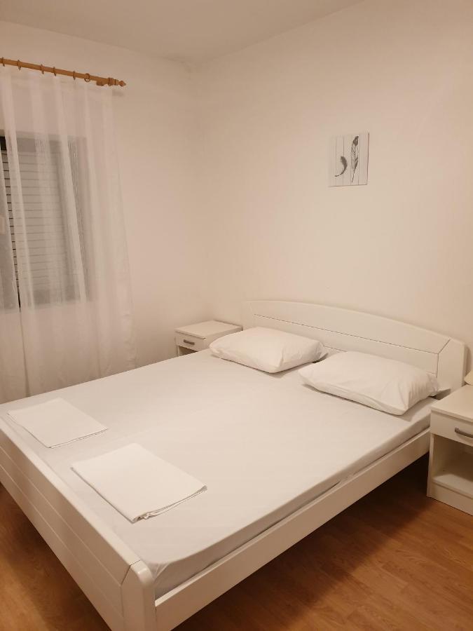 Apartments And Rooms With Parking Space Metajna, Pag - 4120 Экстерьер фото