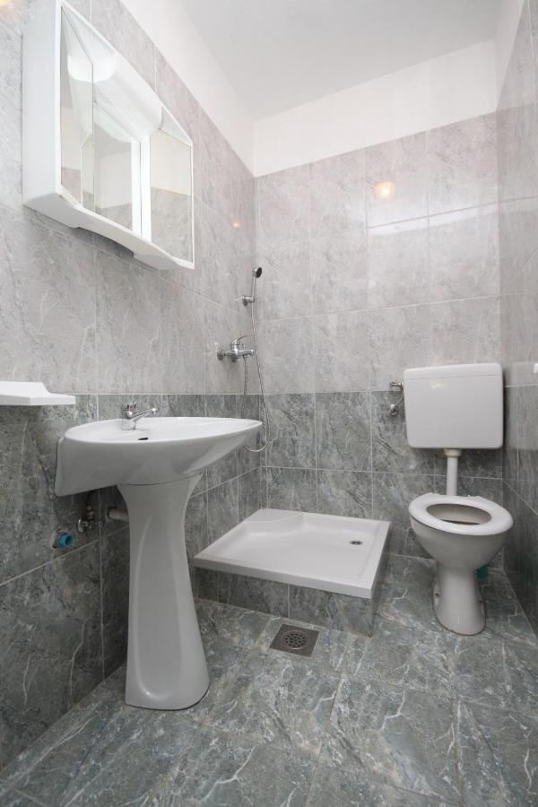 Apartments And Rooms With Parking Space Metajna, Pag - 4120 Экстерьер фото