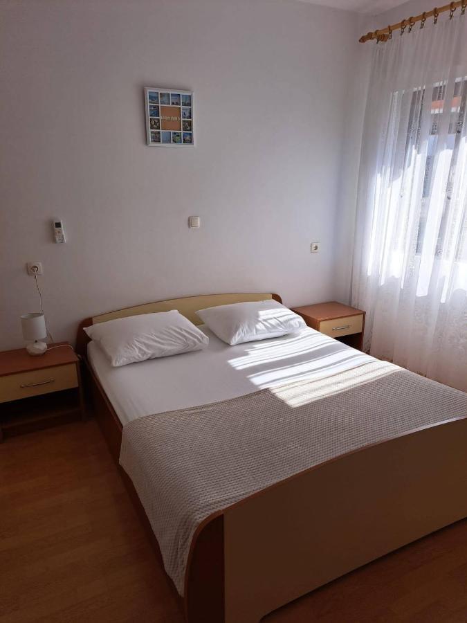 Apartments And Rooms With Parking Space Metajna, Pag - 4120 Экстерьер фото